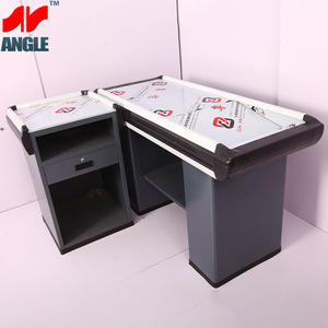 Tiền Mặt Kiểm Tra Truy Cập Trong Nhân Viên Thu Ngân Siêu Thị Của Châu Á Cổ Điển Cửa Hàng Bán Lẻ - Product Image 3