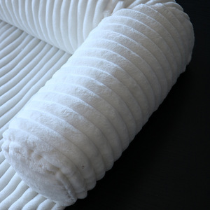 <span class=keywords><strong>2026</strong></span> Neues gestreiftes Kaninchenfell-Hunde bett U-förmiges Kissen Hunde bett Abnehmbare wasch bare Haustier matte Katzen sofa matte - Product Image 4