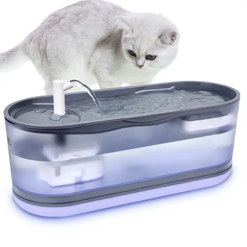 Kedi ve köpek için pet su sebili çeşme pil işletilen 2.3L otomatik kablosuz Pet çeşme