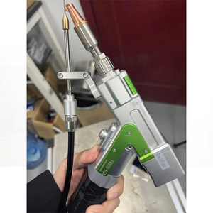 Machine de soudage de nettoyage de découpe laser à fibre tenue dans la main 5 en 1 pour l'enlèvement de revêtement de poudre de peinture de rouille de fer d'acier inoxydable en métal - Product Image 2