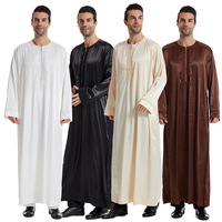 Vente en gros de robes simples et élégantes pour hommes musulmans arabes marocains du Moyen-Orient, Dubaï, couleur unie, col rond, brodées