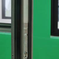 Cadres de fenêtres en acier inoxydable et alliage d'aluminium de conception chinoise avec verre trempé pour fenêtres à battants standard de salle de bain