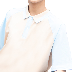 Polo unisexe beige avec col et manches bleu clair, tissu respirant de qualité supérieure, parfait pour le bureau ou les uniformes d'entreprise - Product Image 3