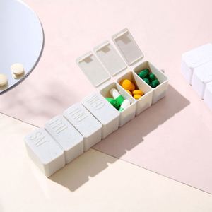 Boîte à pilules portable de voyage hebdomadaire avec logo personnalisé rose, facile à ouvrir, 7 jours, en plastique PP, pratique pour le rangement des médicaments - Product Image 4