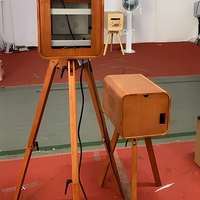 Photomaton miroir magique de 18,5 pouces, double face, écran tactile, kiosque pour événements avec flight case