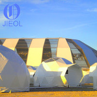 Dôme géodésique en PVC de 4 m de diamètre, tente de glamping avec utilisation quatre saisons, une chambre et un salon