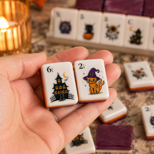 Coffret Cadeau Mahjong Halloween, Tuiles Acryliques Scintillantes à 3 Couches avec Support, Dés, Jetons et Carte de Score 2026, Soirée de Jeu Horreur - Product Image 6