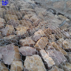Özel kesme işleme Gabion kaynaklı Gabion kafes kutusu ile taş gabyon tel örgü kafes <span class=keywords><strong>Metal</strong></span> altıgen duvar sepeti - Product Image 5