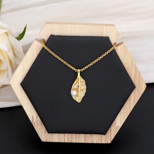 Colgante JXX Chapado en Oro de 24k, Colgante de Cobre con Geometría de Circonio, Colgante de Perla para Mujer, Regalo de Joyería - Product Image 4