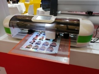 Plotter de Corte de Vinilo Industrial Mini A3/A4 de 430 mm, Pantalla a Color de 4.3 Pulgadas y Cámara, Corte de Contorno, Motor Paso a Paso