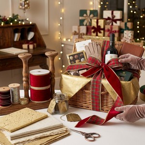 Goudkleurig polyester fluwelen lint 6,5 cm 10 yards Kerstdecoratief lint voor doe-het-zelf cadeauverpakkingen handgemaakte strik - Product Image 2