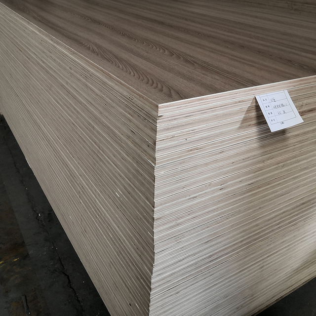 Melamine Faced Laminated Plywood/particle Board/MDF for Furniture or Decoration E0 E1 E2