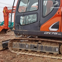 En stock, excavatrice sur chenilles DOOSAN DX75 d'occasion, 7,5 tonnes, excavatrice hydraulique pour projets de construction urbaine et agricole