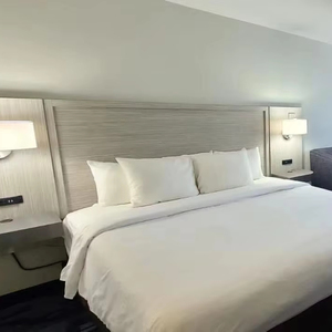 Bộ nội thất khách sạn hiện đại bằng gỗ tùy chỉnh của thương hiệu HYM, thuộc dòng Quality Inn Motel. - Product Image 1