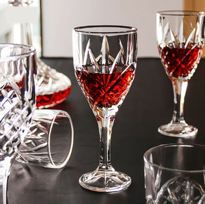 Copa de Cristal Elegante Vintage de 300 ml (10 oz) para Champán o Vino, con Diseño Grabado Escandinavo, Venta al por Mayor - Product Image 1