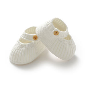 Chaussures pour bébé en tricot doux en vente chaude - Fermeture à crochets et boucles, chaussons chauds pour nourrissons |   Chaussures confortables pour nouveau-nés (<span class=keywords><strong>6</strong></span> couleurs) - Product Image 2