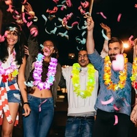 LED-Blumenkette Hawaiianische Leis Batteriebetrieben Regenbogen-Leuchten für Strandparty und Karnevalsdekoration