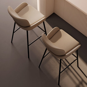 <span class=keywords><strong>Tabouret</strong></span> <span class=keywords><strong>de</strong></span> <span class=keywords><strong>bar</strong></span> moderne en cuir avec accoudoirs et pieds en métal - Design <span class=keywords><strong>de</strong></span> luxe léger pour usage domestique - Product Image 5