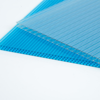 Plaque alvéolaire en polycarbonate au design moderne pour la construction de toitures et de serres pour hôtels