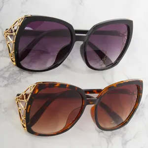 2024 Brand Designer Fashion Women Sunglasses Mesh Diamond Frame Black Gradient Sun Glasses Polarized Female Chic Luxury Shades