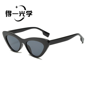 แว่นกันแดดทรงแคทอาย UV400 กรอบ PC ป้องกันแสงสีฟ้า สำหรับทุกเพศ - Product Image 3