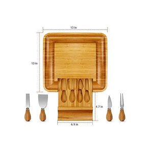 Tabla de Quesos de Bambú con Juego de Cuchillos 33x33cm, Bandeja Extraíble, Tabla de Cortar Multifuncional para Servir en Fiestas - Product Image 2