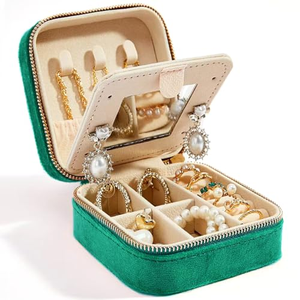 Caja de Almacenamiento de Joyas Portátil de Terciopelo Vintage Personalizada con Espejo, Organizador de Anillos y Collares - Product Image 1