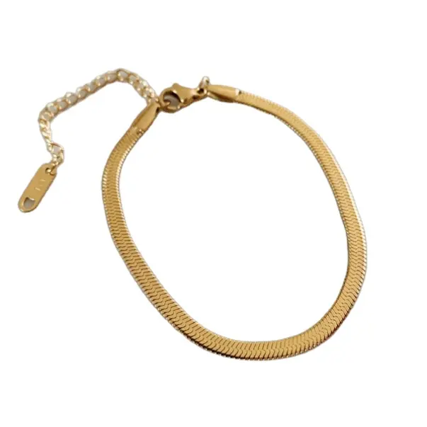 Bracelet de mode exquis inspiré de la chaîne à chevrons complexe et complexe. Bijoux en acier inoxydable