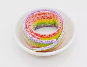 Bonbons Gélifiés Halal Colorés et Aigres en Gros, Goût <span class=keywords><strong>Fraise</strong></span> Fruitée, Forme Dessin Animé, <span class=keywords><strong>à</strong></span> Mâcher, Logo Personnalisé, Sac de 1kg - Product Image 2