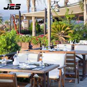 ชุดโต๊ะเก้าอี้อลูมิเ<span class=keywords><strong>น</strong></span>ียมสำหรับใช้งา<span class=keywords><strong>น</strong></span>กลางแจ้ง J2S รุ่นโมเดิร์น พร้อมเบาะสีขาว สำหรับโครงการร้า<span class=keywords><strong>น</strong></span>อาหารหรือระเบียง - Product Image 1