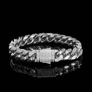 Vente en gros tendance Hip Hop glacé Fermoir Cz <span class=keywords><strong>gourmette</strong></span> Bracelet pour <span class=keywords><strong>homme</strong></span> en acier inoxydable plaqué <span class=keywords><strong>or</strong></span> 18 ct Bracelet à maillons cubains pour <span class=keywords><strong>homme</strong></span> Cadeau - Product Image 3