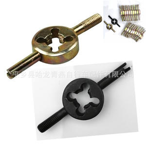 Clé à valve pour pneu, clé à molette métallique, outil à main pour la réparation automobile - Product Image 3