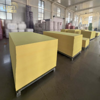 Matériaux en tissus PET à haute densité pour la réduction du bruit, panneaux en feutre absorbant le son élégants et de qualité supérieure pour le bureau et le studio