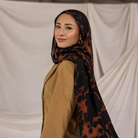 En gros Châles et Hijabs en modal tissé, imprimés tie-dye doux et respirants
