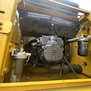 รถขุดตีนตะขาบ Komatsu PC200 มือสอง 20 ตัน ของแท้จากญี่ปุ่น ระบบไฮดรอลิก ชั่วโมงการทำงานต่ำ ขาย - Product Image 4