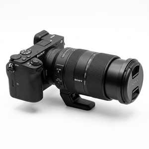 Venta al por Mayor de Cámara <span class=keywords><strong>Sony</strong></span> A6700 Alpha 6700 Usada con Lente G OSS de 70-350 mm, 26 MP, 4K, 120p, Super Teleobjetivo, Ideal para Fotografía Deportiva y de Vida Silvestre - Product Image 1