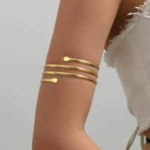 Bracelet de bras minimaliste géométrique en métal ajouré à trois couches, design ouvert réglable, style hip-hop punk unique - Product Image 2