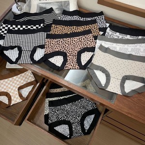 Bikini de sport tendance et polyvalent 2025 en nylon sans couture, effet soie glacée, confortable, respirant, antibactérien, taille mi-haute, taille XL, uni, tricoté - Product Image 1