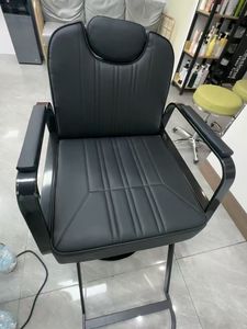Chaises de barbier de haute qualité spécialement conçues pour les salons de coiffure avec appuie-tête amovibles, base en métal stable, prix de gros bas - Product Image 2