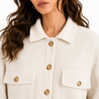 Veste en tricot pour femme, coupe courte, motif gaufré, boutonnée, avec poches, manches longues, doublure courte en élasthanne, chaude pour l'automne et l'hiver, vente en gros