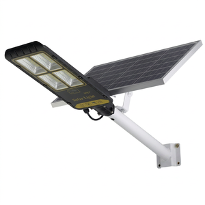 ไฟถนนโซลาร์เซลล์ LED 200W IP67 ตัวเรือนพลาสติก พร้อมเซ็นเซอร์ตรวจจับความเคลื่อนไหว แสงขาว 5000K แบบกระจายแสง Type III ได้รับการรับรองมาตรฐาน CE มุมกระจายแสง 120 องศา - Product Image 1