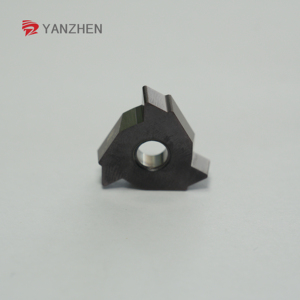 أدوات خراطة CNC من يانزين بحواف كربيدية لقطع الخيوط في أنابيب الزيت الفولاذية عالية الأداء مع طلاء PVD - Product Image 2