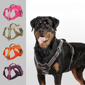 Harnais anti-traction robuste pour chien, gilet réglable anti-explosion pour chiens de taille moyenne à grande, équipement durable pour la promenade et l'entraînement en extérieur - Product Image 1