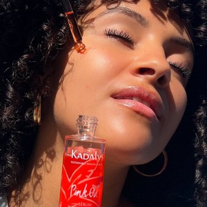 Kadalys Hecho en Francia, 30ml, Sérum Iluminador con Aceite Rosa, Sérum para el Cuidado de la Piel, Productos de Belleza, Hidratante Facial, Sérum Iluminador - Product Image 1