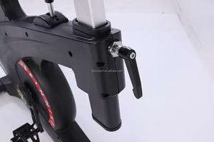 Manillar multiagarre silencioso para Gimnasio Profesional, bicicleta giratoria totalmente ajustable para resistencia magnética, <span class=keywords><strong>clase</strong></span> <span class=keywords><strong>de</strong></span> ciclismo moldeador <span class=keywords><strong>de</strong></span> cuerpo - Product Image 4
