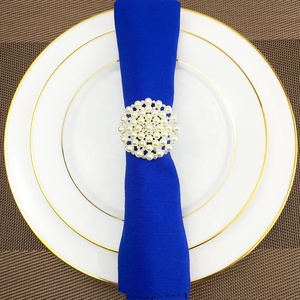 Nouvelle conception d'anneau de serviette orné de perles et de strass - Product Image 3