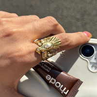Gaovo Edelstahl 18K Vergoldeter ZIRKON Sonnenstrahlen-Feder Breiter Ring Damen Vintage Statement Modeschmuck Accessoire