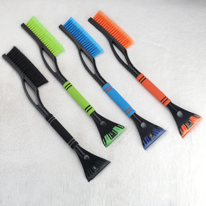 <span class=keywords><strong>Brosse</strong></span> à <span class=keywords><strong>neige</strong></span> et grattoir à glace en plastique à tête de poils sans rayures pour pare-brise de <span class=keywords><strong>voiture</strong></span> - Product Image 1