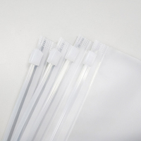 Sac en plastique d'emballage zip-lock biodégradable Pe imprimé en gros pour vêtements, emballage de sacs à fermeture éclair givrés en poly personnalisés pour t-shirt