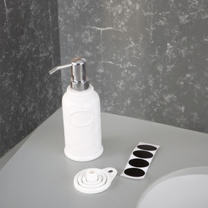 Distributeur <span class=keywords><strong>de</strong></span> savon <span class=keywords><strong>en</strong></span> céramique blanche 2 <span class=keywords><strong>en</strong></span> 1 avec porte-éponge et support <span class=keywords><strong>en</strong></span> métal Conteneurs <span class=keywords><strong>de</strong></span> stockage pour ensembles <span class=keywords><strong>de</strong></span> salle <span class=keywords><strong>de</strong></span> bain - Product Image 2